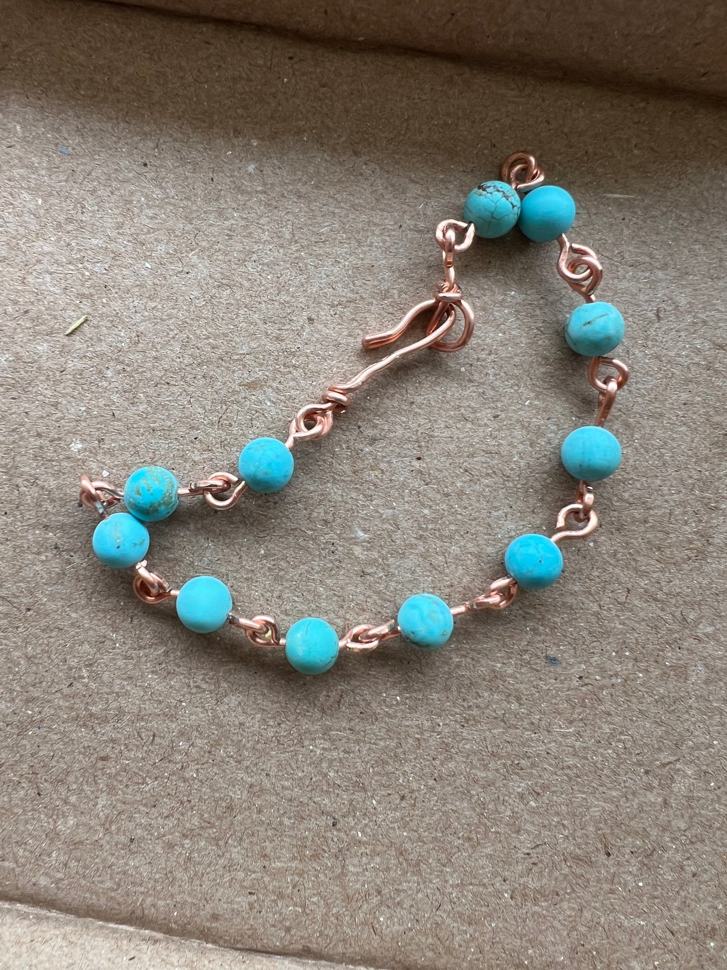 Dyed howlite bracelet