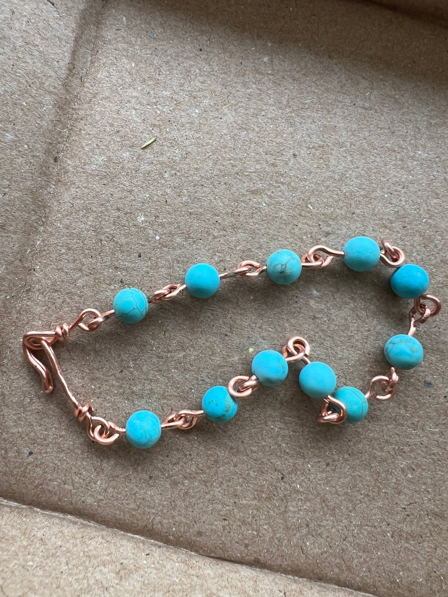 Dyed howlite bracelet